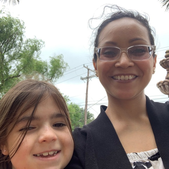 Meet your Posher, Anabel - Picture 1 of 1